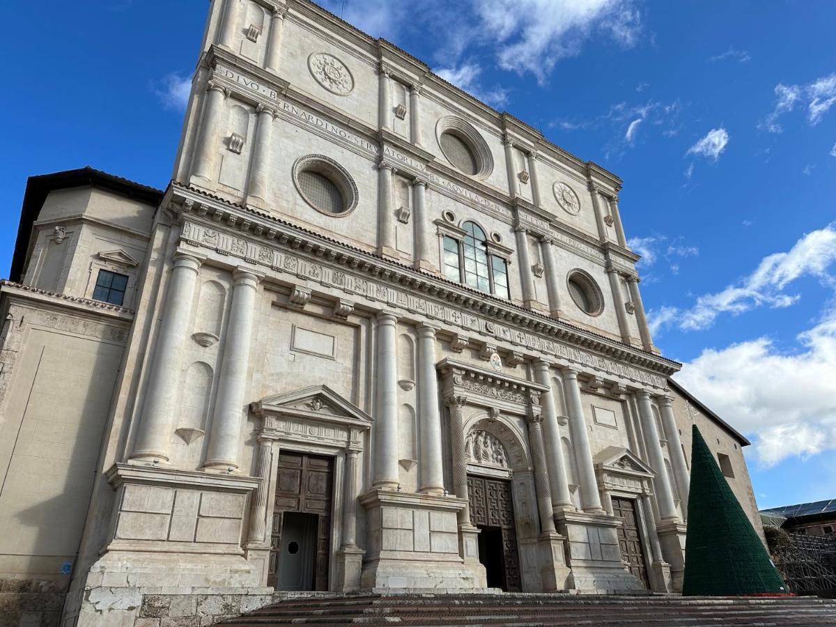 Dimora Del Sole - Intero Appartamento L'Aquila Bagian luar foto